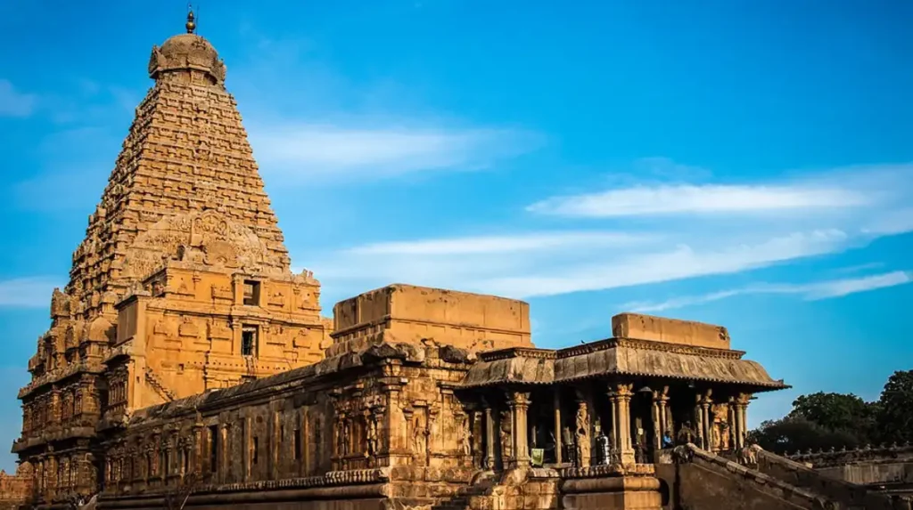 Brihadeeswara Temple (Top 5 Famous Temples in India 2024)